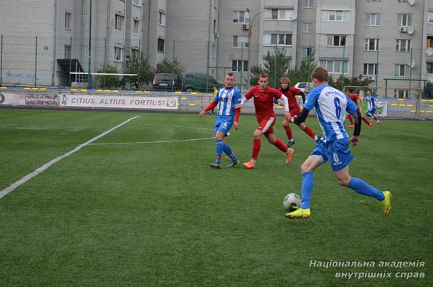 Перемога у стартових поєдинках