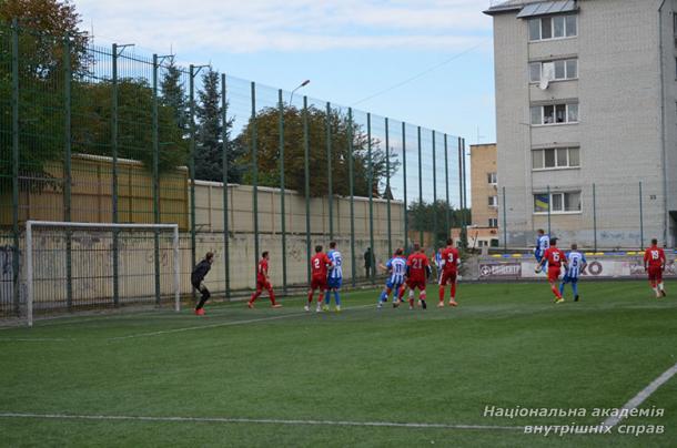 Перемога у стартових поєдинках