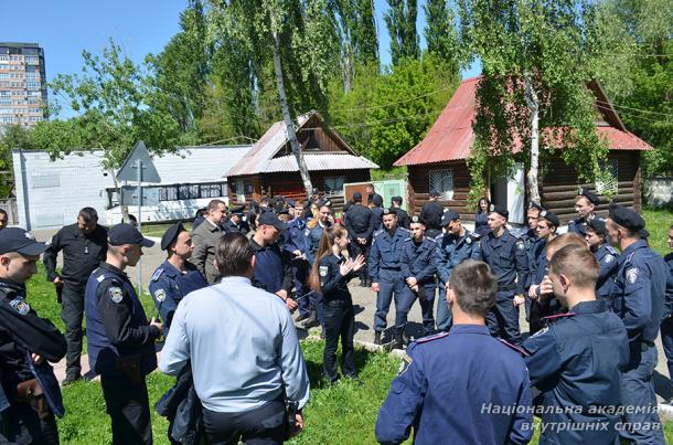 Практичне відпрацювання дій працівників поліції у службових ситуаціях