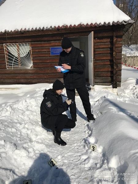 Тактика огляду місця події у складних погодних умовах