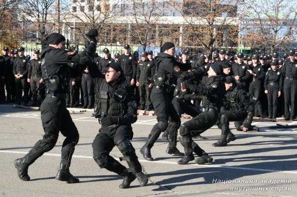 До дня захисника України в ННІ № 3 відкрили пам’ятний знак