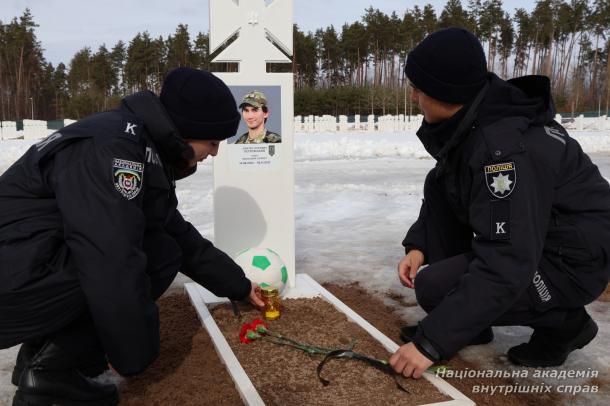 Пам’ятаємо кожного: курсанти ННІПД вшанували загиблих оборонців України Пам’ятаємо кожного: курсанти ННІПД вшанували загиблих оборонців України