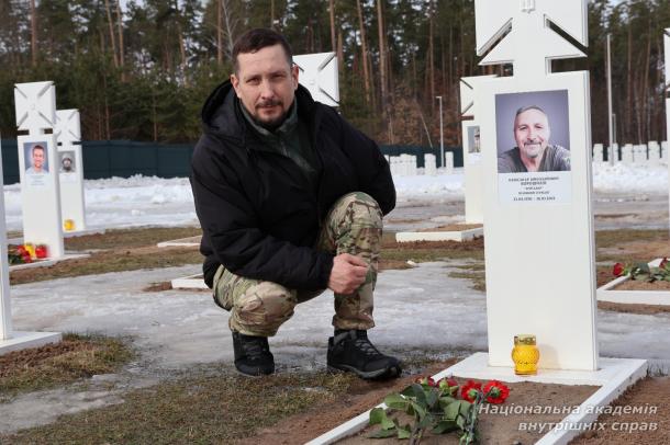 Пам’ятаємо кожного: курсанти ННІПД вшанували загиблих оборонців України Пам’ятаємо кожного: курсанти ННІПД вшанували загиблих оборонців України