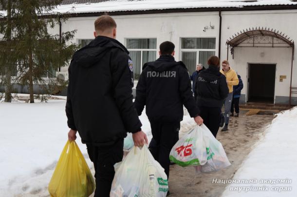 Турбота й підтримка: курсанти відвідали ветеранів у реабілітаційному центрі Турбота й підтримка: курсанти відвідали ветеранів у реабілітаційному центрі