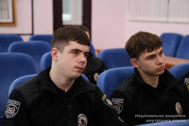 У НАВС відбувся захід до Дня безпечного інтернету за участю кіберполіції У НАВС відбувся захід до Дня безпечного інтернету за участю кіберполіції