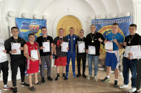 Перше командне місце у відкритому чемпіонаті Дніпровського району м. Києва з боксу Фото